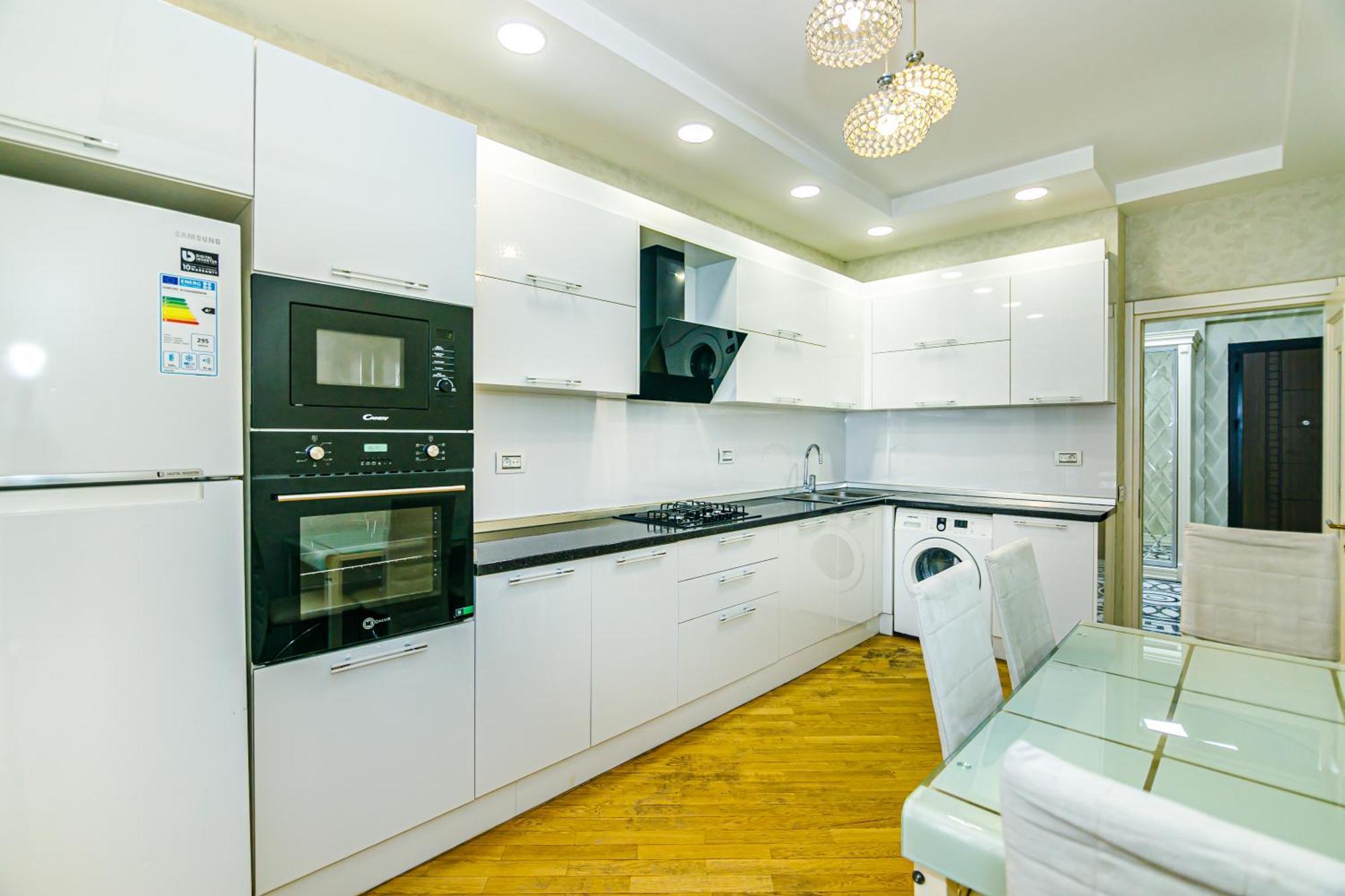 Park Azure Vip Apartment By Baku Housing Buitenkant foto
